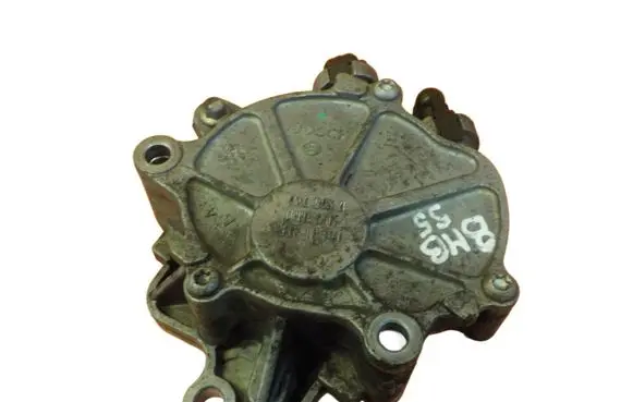 Land Rover Discovery 3 - LR3 Vacuum pump 4R8Q2A451AE