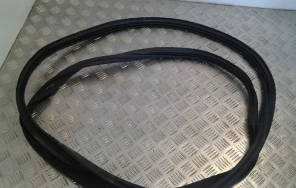 Audi A5 8T 8F Front door rubber seal 8T8827705A