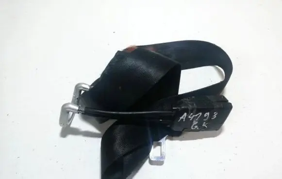 Middle seatbelt (rear)