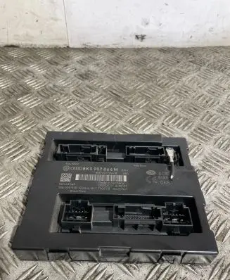 Audi A4 S4 B8 8K Comfort/convenience module 8K0907064M 5DK00991860