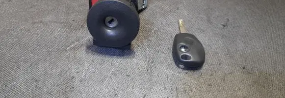 Dacia Sandero II Ignition lock 285910001R