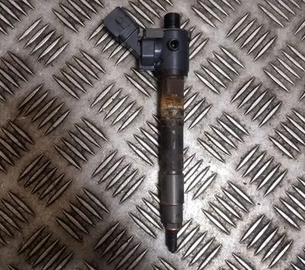 Volvo XC90 Fuel injector VEA132370010AAB