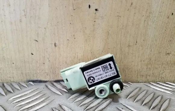 BMW X3 E83 Airbag deployment crash/impact sensor 65779118167 9118167 5WK43865
