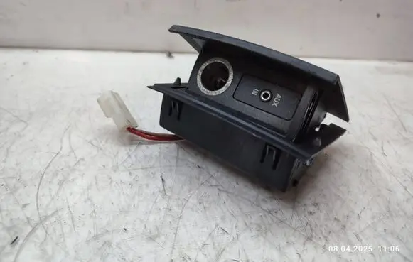 BMW X3 E83 Cigarette lighter rear 3428288