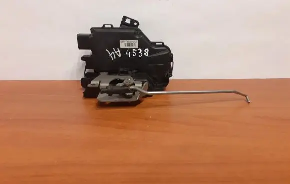 Audi A4 S4 B6 8E 8H Coupe door lock (next to the handle) 4538 8E2837015C