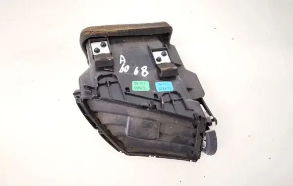 Nissan Qashqai Dash center air vent grill 30490027 3049-0027