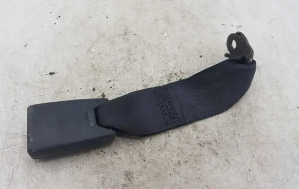 Subaru Legacy Rear seatbelt buckle NOCODE