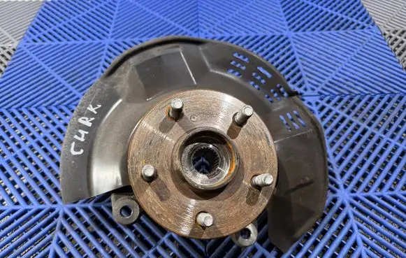 Toyota C-HR I Front wheel hub