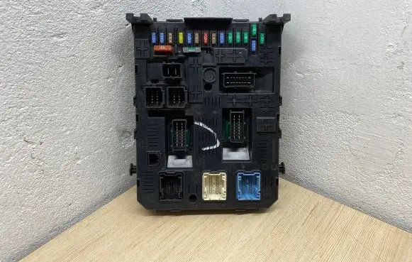 Peugeot 407 Comfort/convenience module 96640590890