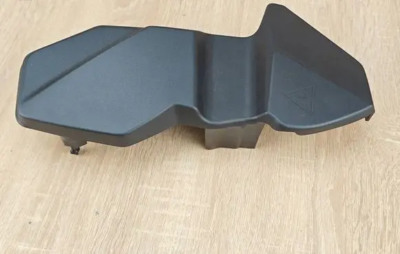 BMW 4 G22 G23 G24 G26 Fuse box cover 8599279