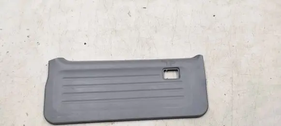 Suzuki Grand Vitara II Tailgate trim 8377165D1