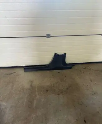 Peugeot 208 (B) pillar trim (bottom) 98323962ZD 39210829 98689Y02