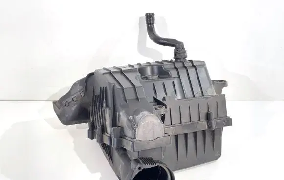 Volkswagen PASSAT B8 Air filter box 5Q0129607AA