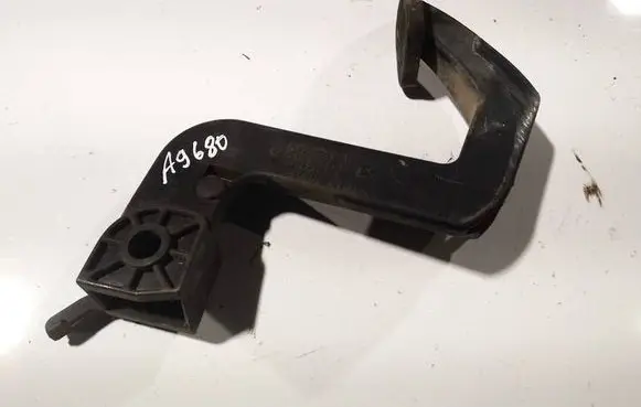 Mercedes-Benz Sprinter W901 W902 W903 W904 Clutch pedal a6382900316 usd
