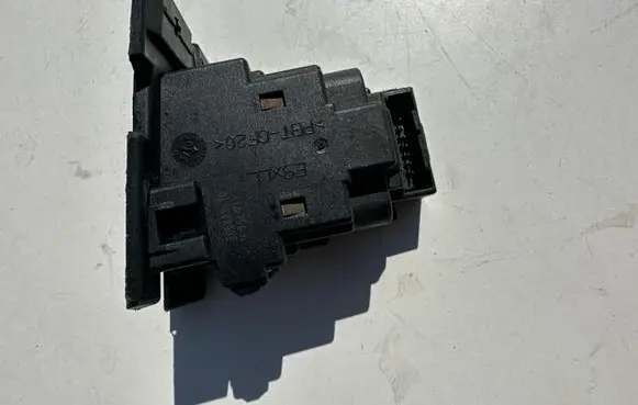 BMW 3 E90 E91 Ignition lock 6954719