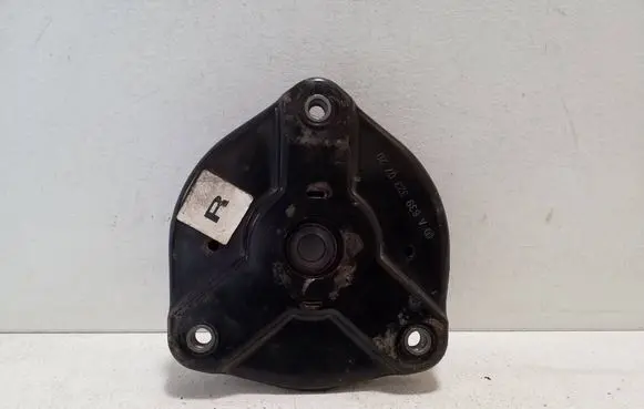 Mercedes-Benz Vito Viano W447 Front upper strut mount A6393230720