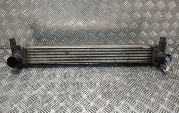 Seat Toledo IV (NH) Intercooler radiator Y3427002 6R0145805