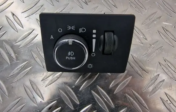 Jeep Grand Cherokee Light switch P68258718AA 12624 120011922