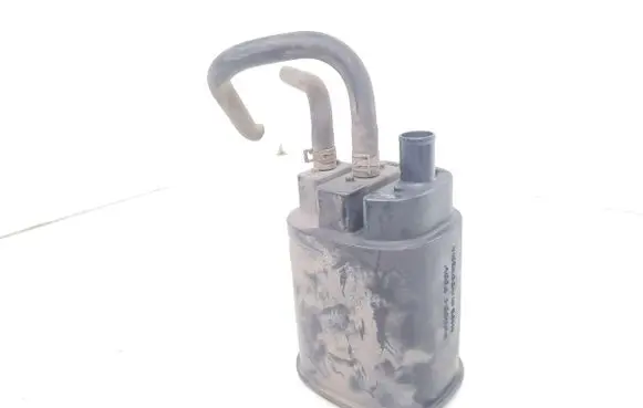 Active carbon filter fuel vapour canister