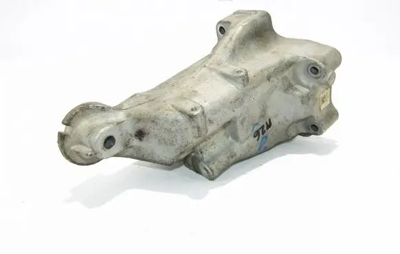 Mercedes-Benz C W204 Engine mounting bracket A6512233504