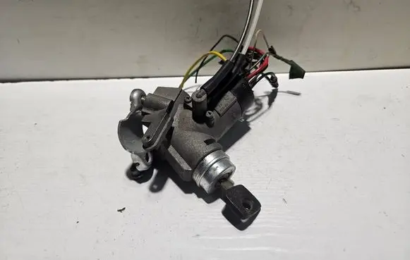 Mercedes-Benz Vito Viano W638 Ignition lock T901