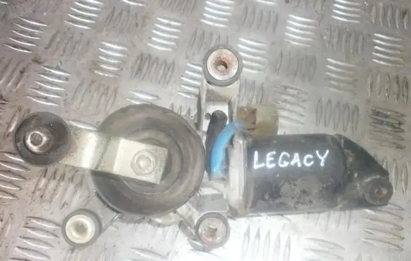 Subaru Impreza I Wiper motor wm62282s