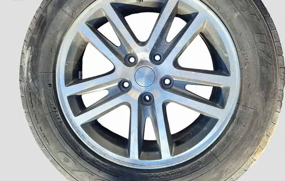 Jeep Grand Cherokee (WK) R18 alloy rim