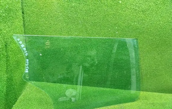 Renault Master III Front door window/glass (coupe) DOT682AS2M3232 43R001583
