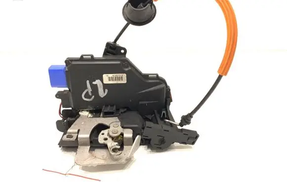 Audi A8 S8 D3 4E Front door lock 4E1837015