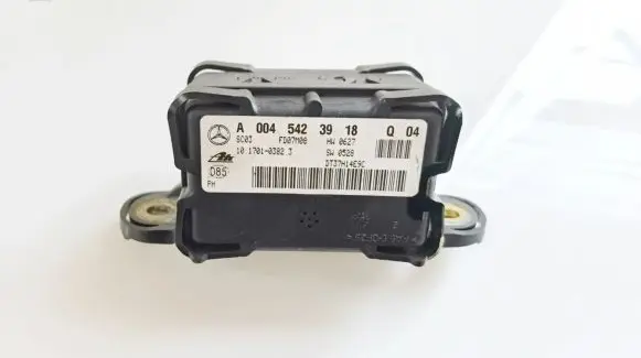 Mercedes-Benz ML W164 ESP acceleration yaw rate sensor A0045423918 10.1701-0382.3