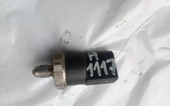 Fuel pressure sensor