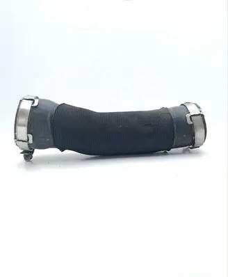 Audi Q8 Intercooler hose/pipe 4M0145979F