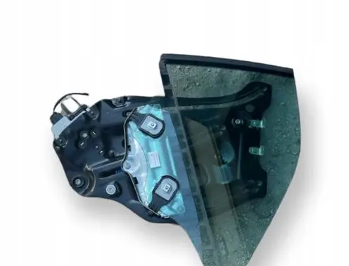 Audi S5 Front vent window/glass (coupe) 8W7839397