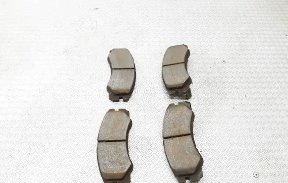Opel Frontera B Brake pads (front) 