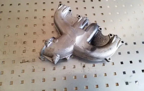 Volkswagen Golf V Intake manifold 03G129713K