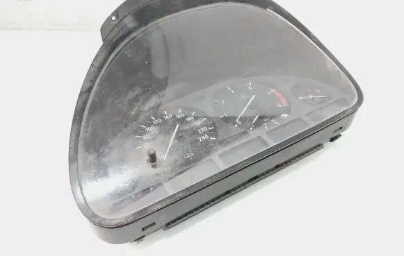 BMW 5 E39 Speedometer (instrument cluster) 8375898 62118375898 110008735044
