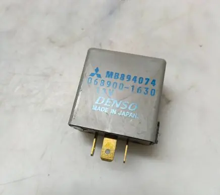 Mitsubishi Pajero Other relay MB894074 0689001630