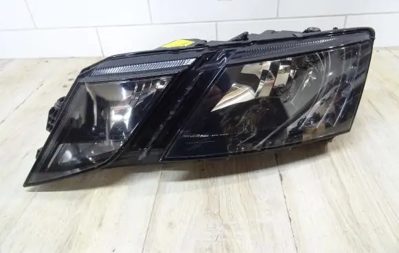 Skoda Octavia Mk3 (5E) Headlight/headlamp 5E1941015C
