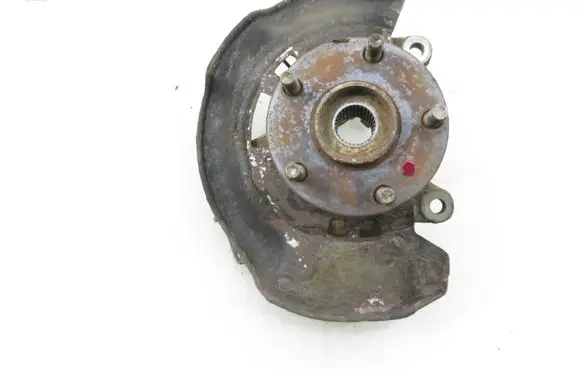 Toyota RAV 4 (XA30) Front wheel hub spindle knuckle