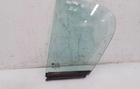 Opel Astra H Rear vent window glass 
