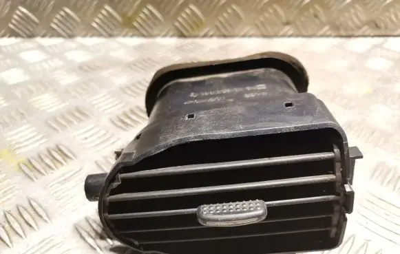 Mercedes-Benz A W168 Dashboard air vent grill cover trim 1688300154
