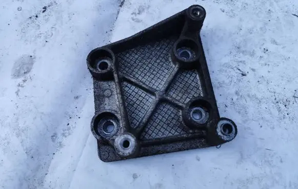 Peugeot 206+ A/C compressor mount bracket 9656881780