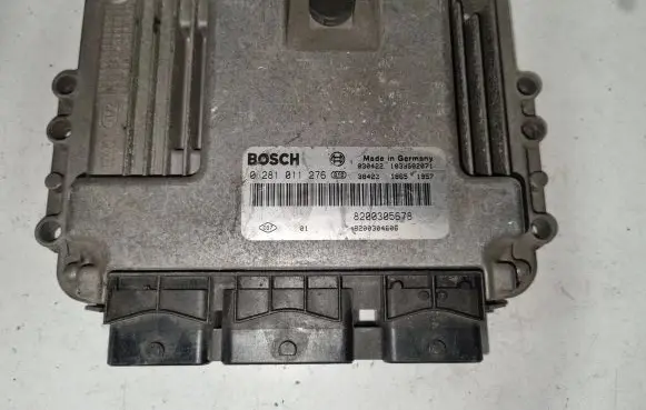 Renault Megane II Engine control unit/module 0281011276 8200305678 8200304606