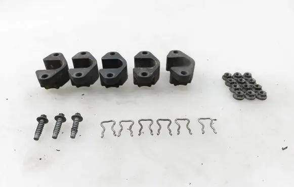 BMW 5 E60 E61 Fuel Injector clamp holder 