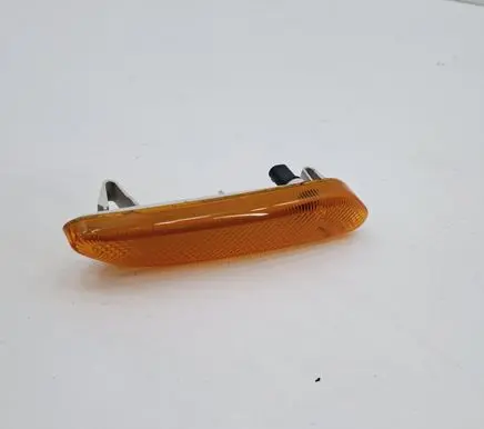 Mini Cooper Countryman R60 Front fender indicator light 9802567