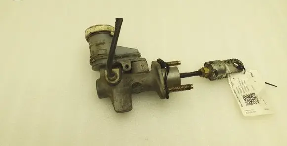 Mitsubishi L200 Master brake cylinder 