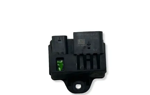 BMW 5 F10 F11 Glow plug pre-heat relay 851947101