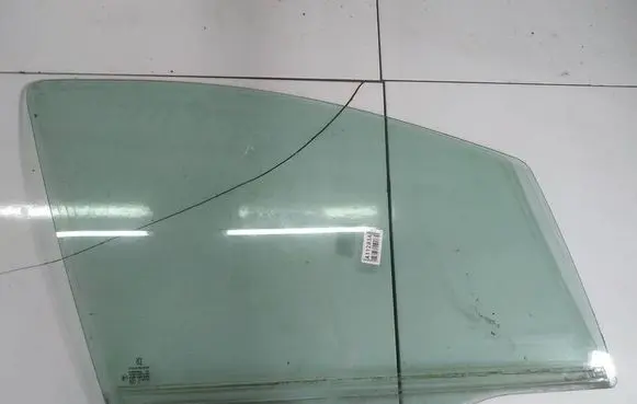 Peugeot 207 Front door window glass four-door AS2