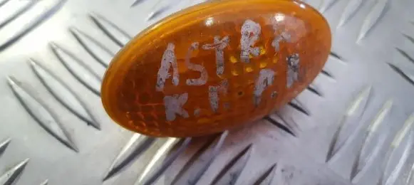 Opel Astra F Front fender indicator light 90386318 GM90386318