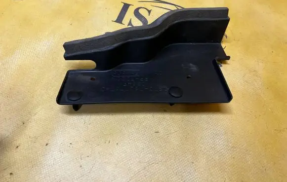 Ford Mondeo MK V Rear/tail light trim molding DS737827787D